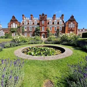 Newnham College - Of Apartment Cambridge (Cambridgeshire)